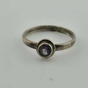 Sterling Silver Amethyst Ring Size 7 Stackable Dainty Cute - Picture 1 of 8