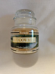 Vintage Yankee Candle MEADOW MIST 3,7oz Neu Unbeleuchtet FRISCHE BLUMEN Housewarmer - Bild 1 von 3