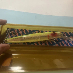 Vintage Mirrolure Lure 107MR 21 Floater Diver Yellow And Clear With Red Eyes - Picture 1 of 7