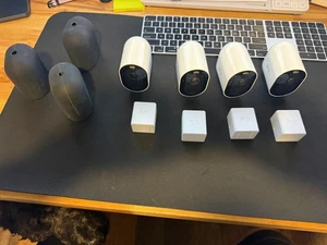 arlo pro 3 cameras + Batteries - Picture 1 of 3