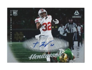 2025 Panini Luminance TreVeyon Henderson #179 Rookie RC Horizontal Auto /700 - Bild 1 von 2