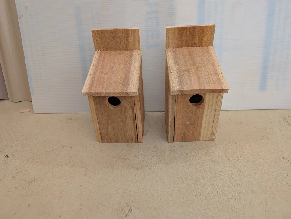  Cedar Bird House. (2 pack ) - Image 1 of 4