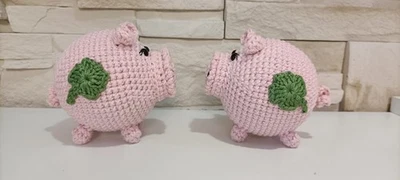 2 Glücksschweinchen gehäkelt Handarbeit - Bild 1 von 4