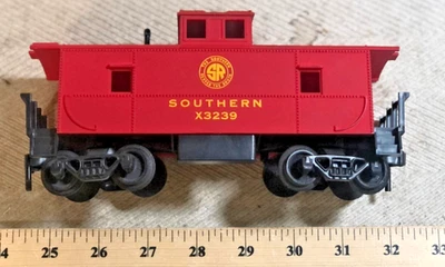 Kusan KMT Southern X3239 red center cupola Steel Caboose O Gauge (C) - Image 1 of 4