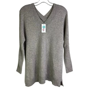 Subtle Luxury 100% Cashmere Sweater Womens XS Gray Knit Easy V-Neck NWT - Picture 1 of 8