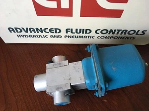 PARKER / TELEDYNE REPUBLIC 3-WAY DIRECT ACTING VALVE 21452-7004-0200 - Picture 1 of 2