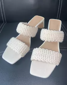 H&M DETALLE CROCHET NATURAL MULAS DEDOS CUADRADOS BEIGE MARFIL REINO UNIDO TALLA 7-8 EUR 41 - Imagen 1 de 9