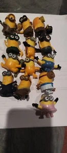 'Despicable Me' MINIONS figuras en miniatura de vinilo. ¡Múltiples personajes y disfraces! - Imagen 1 de 1