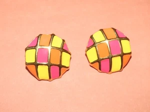 1960s MULTI COLOR ENAMELED GOLD TONE CLIP-ON EARRINGS MONET SIGNED - Picture 1 of 2