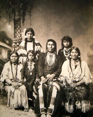 Chief Joseph y familia indios nativos americanos, Viejo Oeste 8x10 foto 44 Foto 1 de 2