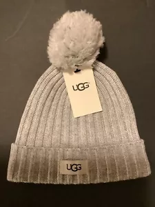 UGG Hat Ribbed Knit Yarn Pom Cuff Beanie Heather Light Gray. Size (4-6) 15072 - Picture 1 of 9