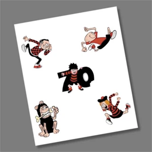 Dennis the Menace 50p Münze farbige Aufkleber Sticker - Bild 1 von 2