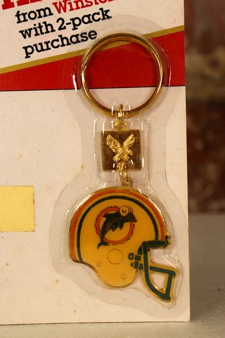 Vintage Winston NFL Miami Dolphins Metal Football Helmet Keychain 1988 Cover