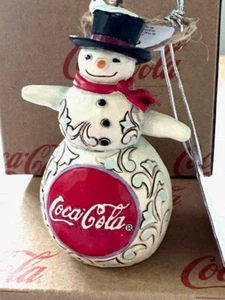 Jim Shore Coca-Cola muñeco de nieve adorno colgante *NUEVO* regalo en caja - Imagen 1 de 6