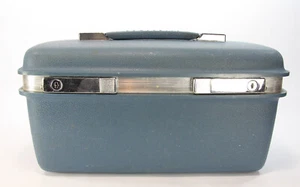 Vintage Saturn Samsonite Make Up Case / Train Case Blue - Picture 1 of 9