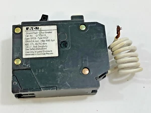 EATON GFTCB115 Interruttore guasto di terra monopolare 15 Amp ~ NOS - Foto 1 di 3