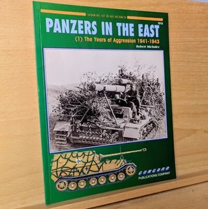 Armor at War Series 7015 Panzers in the East The Years of Aggression 1941-1943 - Picture 1 of 5