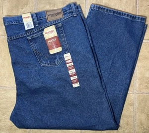 Wrangler Rugged Wear Mens 54x28 Relaxed Fit Boot Cut Denim Blue Jeans - NEW - Picture 1 of 7