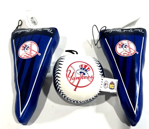 New York Yankees Plush Pennants & Baseball Cover