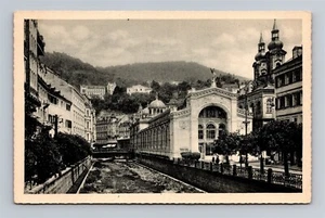 Czech Republic Karlovy Vary Karlsbad Aussere Sprudel Kolonnade Vintage Postcard - Picture 1 of 2