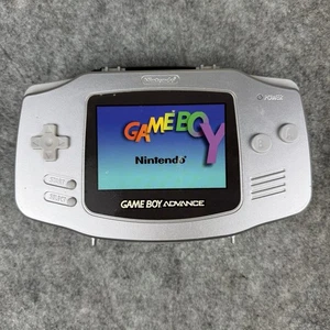 Game Boy Advance GBA Hartschalen Tragetasche 2002 silber - Bild 1 von 13