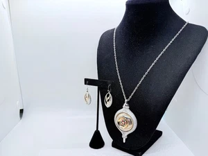 VTG. 1976 SARAH COVENTRY CHRISTMAS HERITAGE COLLECTION NECKLACE & EARRINGS 502 - Picture 1 of 3