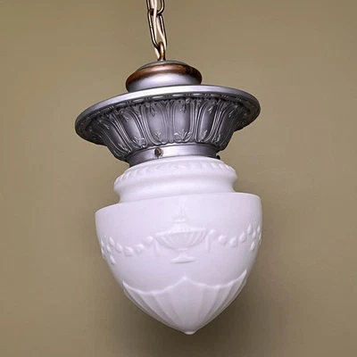 Antiguo colgante escolar vintage de vidrio con leche de bellota años 20 - ¡Restaurado! Foto 1 de 4