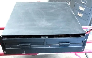 Floppy drive Qualigy modello 437-2 doppio 8" montaggio su rack - sintetizzatori vintage - Foto 1 di 4