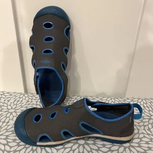 KEEN Unisex-Child Stingray Closed Toe Water Sandals Size 6Y - Picture 1 of 5