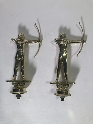 Trofeo de arco y flecha vintage de metal para hombre y mujer Foto 1 de 2