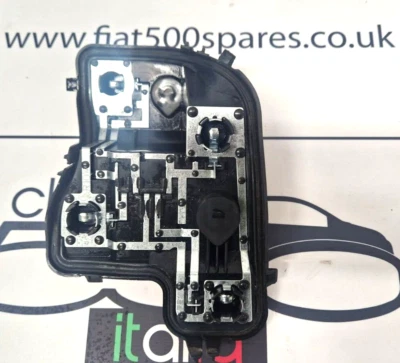 Suporte de lâmpada traseira lateral de passageiro Fiat 500 genuíno (2008-2015) - Imagem 1 de 2