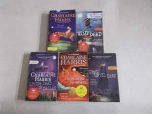 5 CHARLAINE HARRIS # SOOKIE STACKHOUSE DEAD DARK DALLAS CLUB DEFINITELY WORSE - Picture 1 of 4