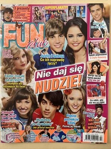 Fun Club Selena Gomez Taylor Swift Justin Bieber Demi Lovato Avril L Miley Cyrus - Bild 1 von 16