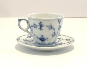 Antique 1923 Royal Copenhagen Blue Flutedplain Lace Miniature Cup And Saucer - Picture 1 of 9