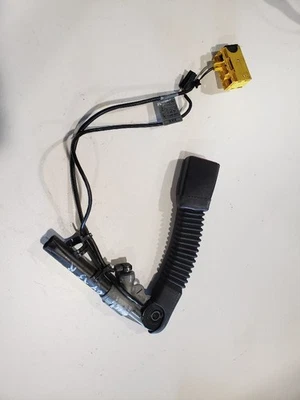 Hebilla del cinturón de seguridad del pasajero delantero derecho - BMW X3 E83 2005 - 04-10 OEM 8255704 Foto 1 de 4