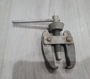 Vintage Puller Holder Tool Small - Picture 1 of 4
