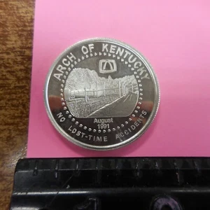 AUGUST  1991 ARCH OF KENTUCKY NO LOST-TIME ACCIDENTS COAL MINER PACESETTERS COIN - Picture 1 of 6