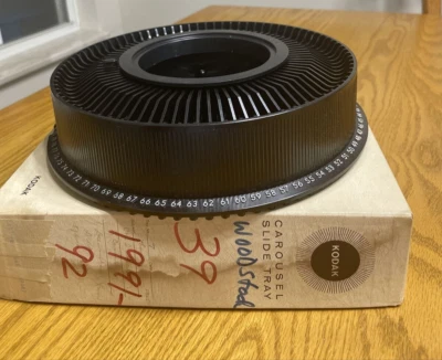 Bandeja de carrusel Kodak 80 Slide con caja Foto 1 de 4