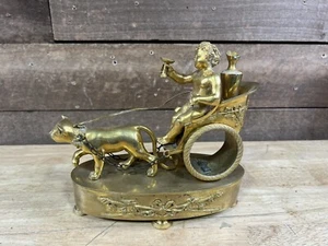 Tischpendel Empire vergoldete Bronze Das Bacchuskind Streitwagen gezogen Löwenjunges - Bild 1 von 11