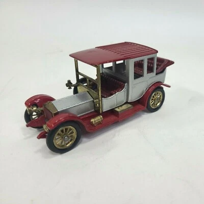 Vintage Matchbox Models of Yesteryear.  1912 Rolls Royce. Y-7. Silver and Red. - Image 1 of 4