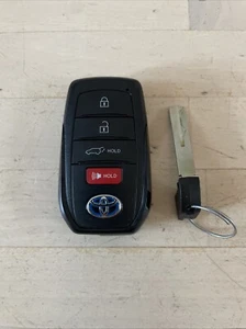 OEM 2021 2022 2023 TOYOTA VENZA SMART KEY PROXIMITY REMOTE FOB HYQ14FBX - Picture 1 of 2
