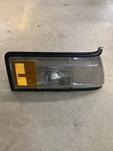 1985 1986 NISSAN MAXIMA Right Passenger Marker Light, Turn Signal - Picture 1 of 6