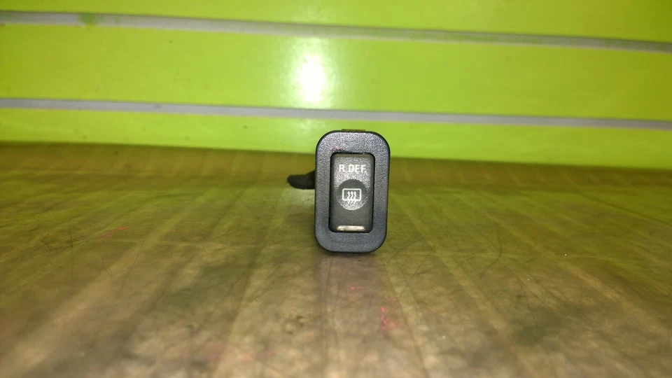 93 94 95 96 LLINCOLN MARK VIII 4,6 Л НА КУПЕ ЗАДНИЙ ПЕРЕКЛЮЧАТЕЛЬ РАЗМОРАЖИВАНИЯ OEM 1628-5 - Изображение 1 из 4