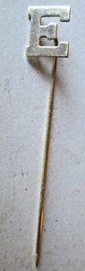14K GOLD "E" 2 1/32" X 5/16" STICK PIN, 0.7 GRAMS, USED - Picture 1 of 3
