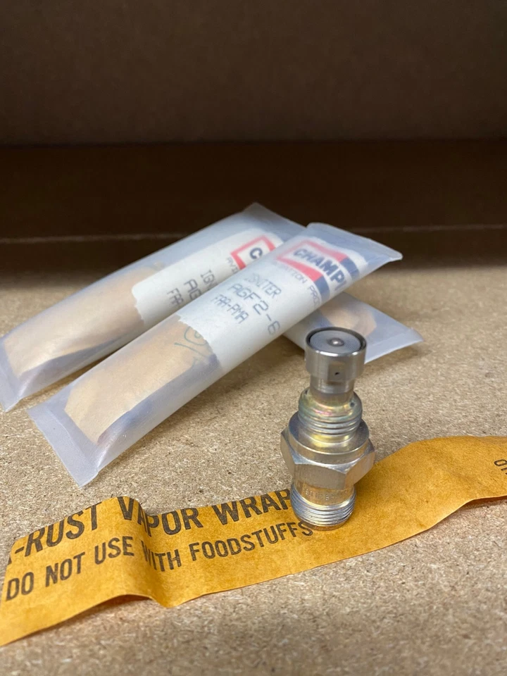 NEW CHAMPION AEROSPACE Igniter P/N AGF2-6 / PWC P/N 3014054. - Image 1 of 1