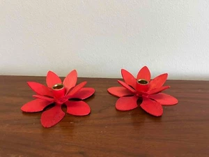 Pair of Vintage Sweden Floral Wood Taper Candleholders - Picture 1 of 9
