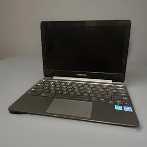 Samsung Chromebook 3 XE500C13 11,6 pollici NO ACCENDE - Foto 1 di 5