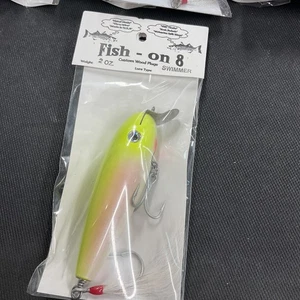 De colección Fish On 8 “Nadador” 2oz - Señuelo de Surf - Enchufe Striper Personalizado - Imagen 1 de 5