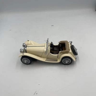 Franklin Mint 1938 Jaguar SS-100 Cream 1/24 Diecast Car  - Image 1 of 4