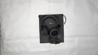 *FOR PARTS* Mackie Mc Series Professional Foldable Studio Closed-back Headphones - Image 1 of 4